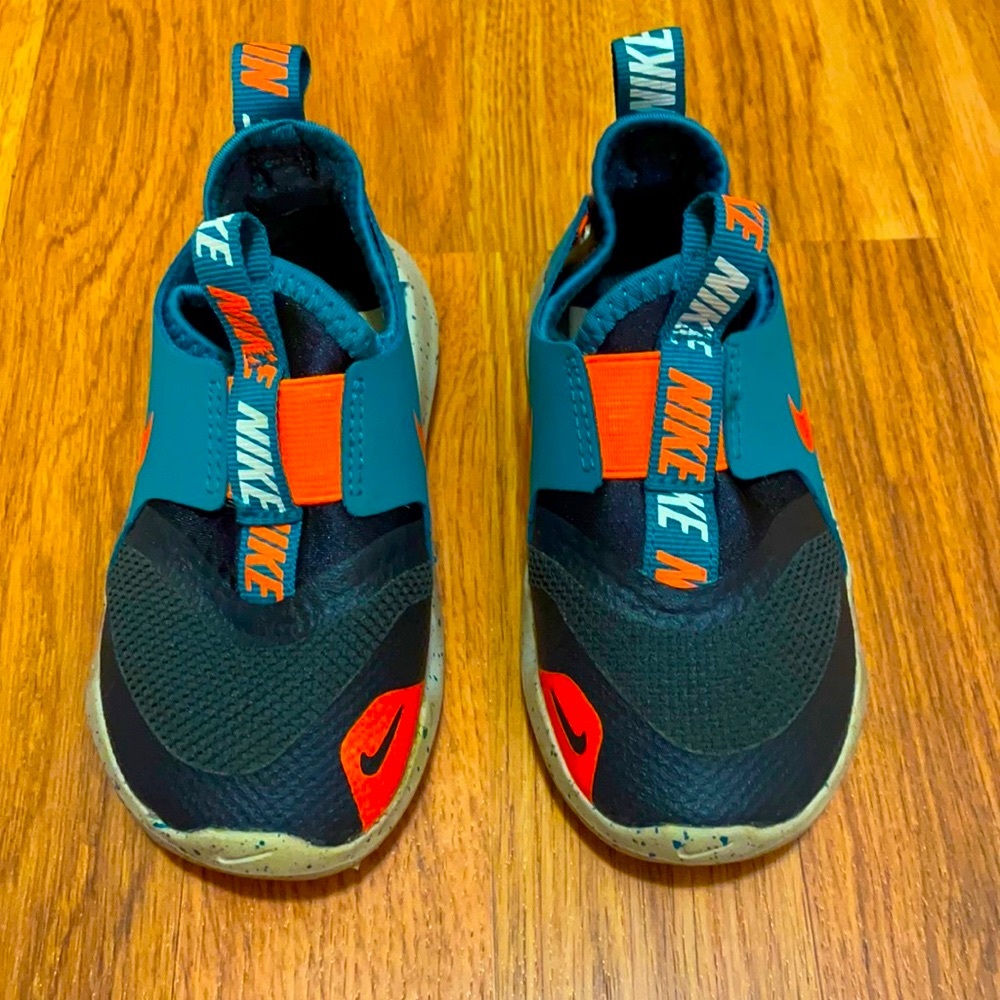 Nike Flexrunner size 8